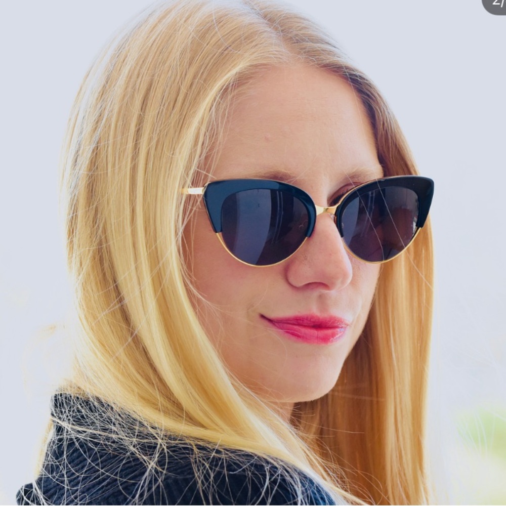 KREWE Multicolor Cat Eye Frame with Gold Lenses Sunglasses in Carnavale - Picture 2 of 8